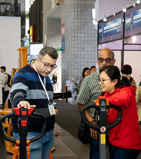 HUAN XIN At The International Exhibition